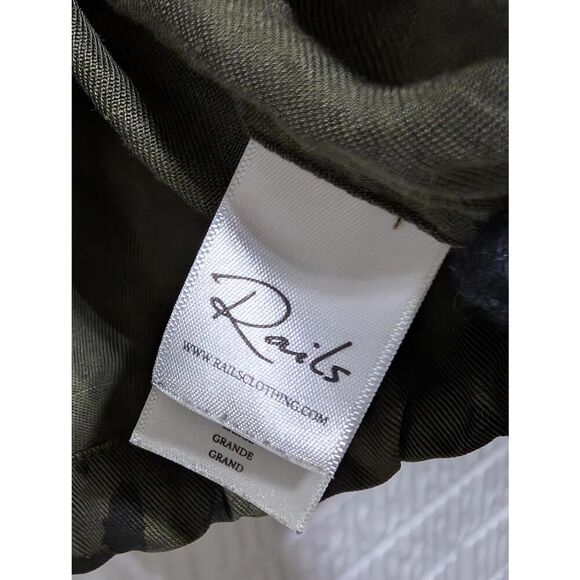 Rails Women's Green Cheetah Print Front-Zip Long-Sleeve Jacket Size L - Picture 9 of 9